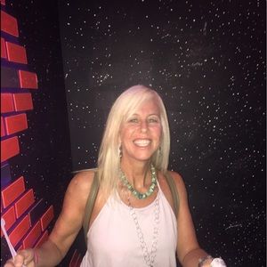 Meet your Posher, Dawn